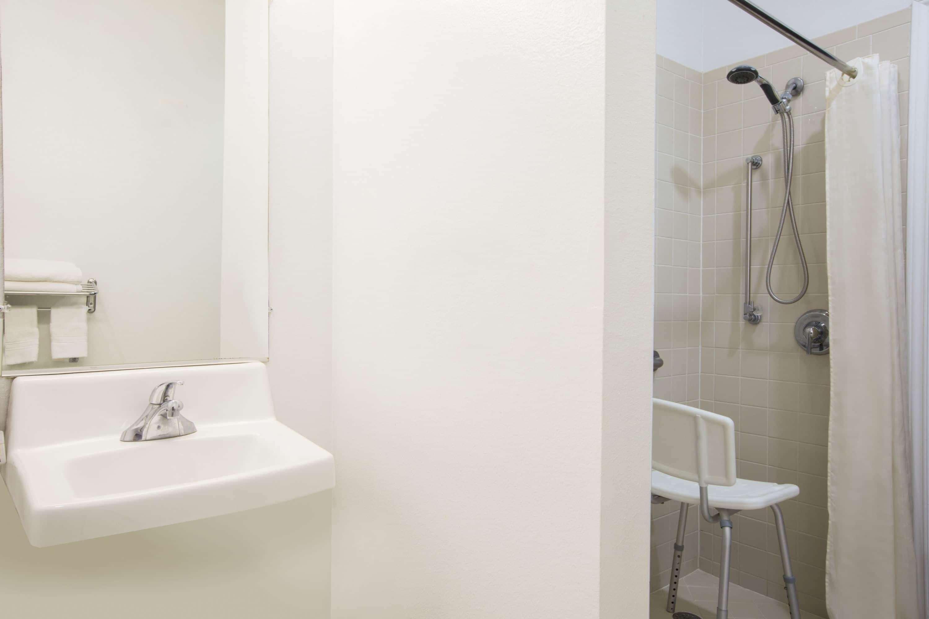 Microtel Inn & Suites By Wyndham Garland/Dallas Esterno foto